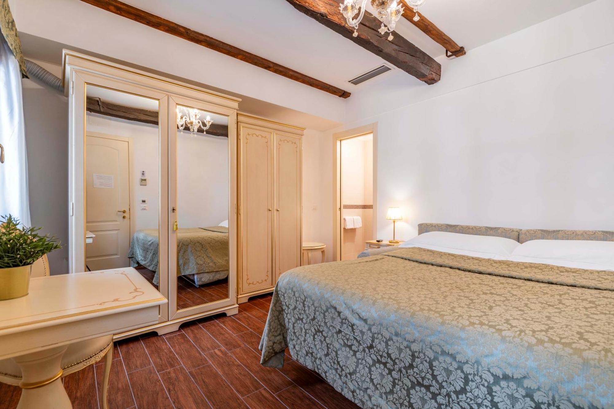 Casa Marsilli Hotel Venice Exterior photo